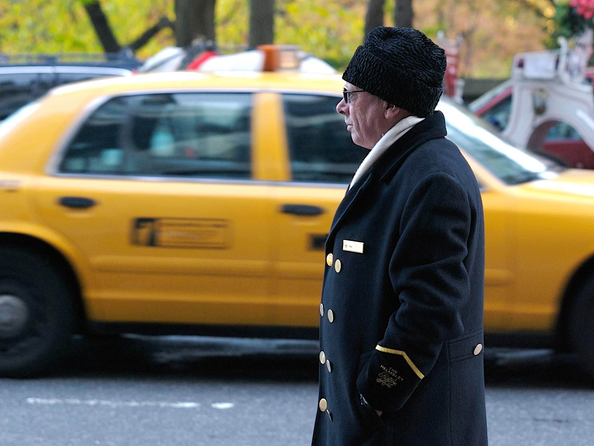 do-you-need-a-doorman-in-new-york-city-324w108